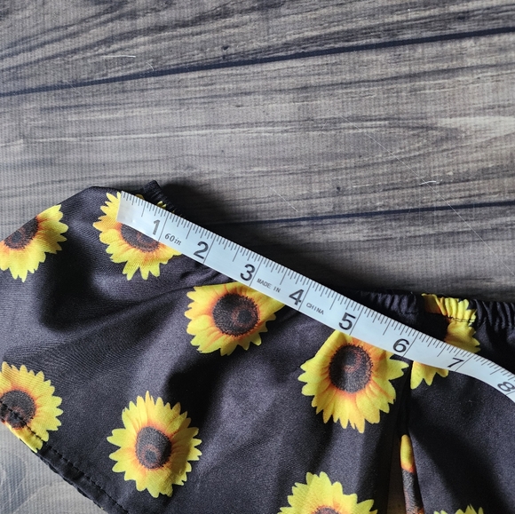 Off shoulder sunflower crop top - Picture 4 of 6